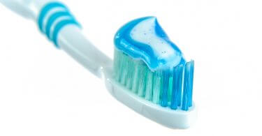 comment se brosser les dents avec une brosse à dents électrique