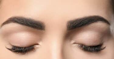 coloration cil sourcil