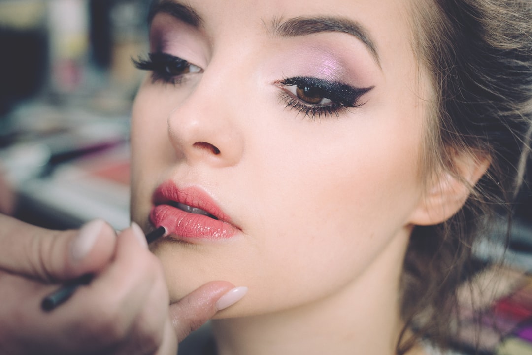 découvrez le maquillage zéro déchet qui allie écologie et beauté. adoptez des produits durables et respectueux de l'environnement tout en subliment votre visage avec style.