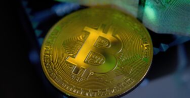Un ETF XRP approuvé en 2025 ? Le marché crypto en attente